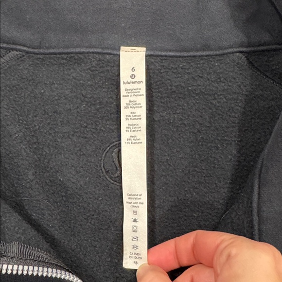 Lululemon Radiant Jacket II black full zip sweatshirt Sz 6 - Picture 4 of 10